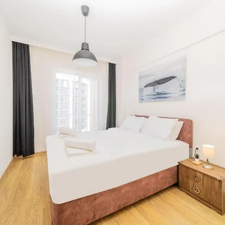 Superb Flat With Shared Pool In Kepez *