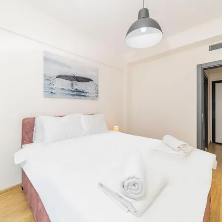 Superb Flat With Shared Pool In Kepez Apartman